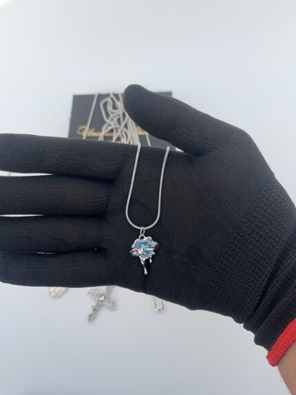 The Comet Heart Liquid Chrom